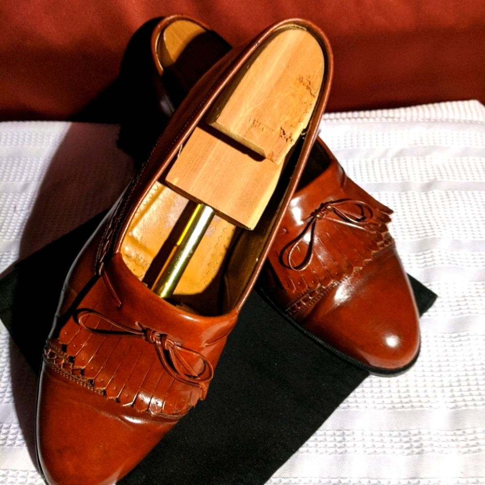 Men's dress shoes
